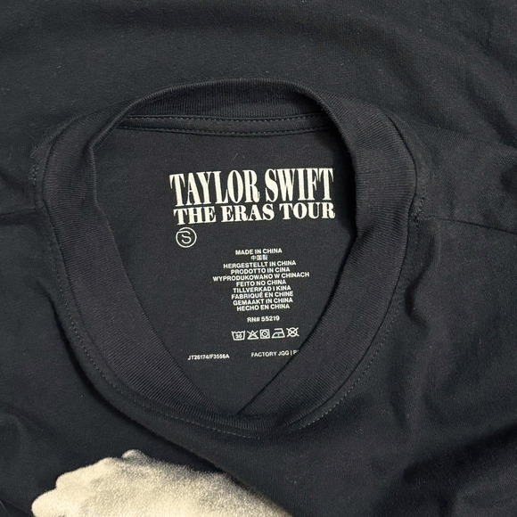 NEW Taylor Swift The Eras Tour Photo Long Sleeve T-Shirt sz Small Authentic TTPD - Picture 3 of 6